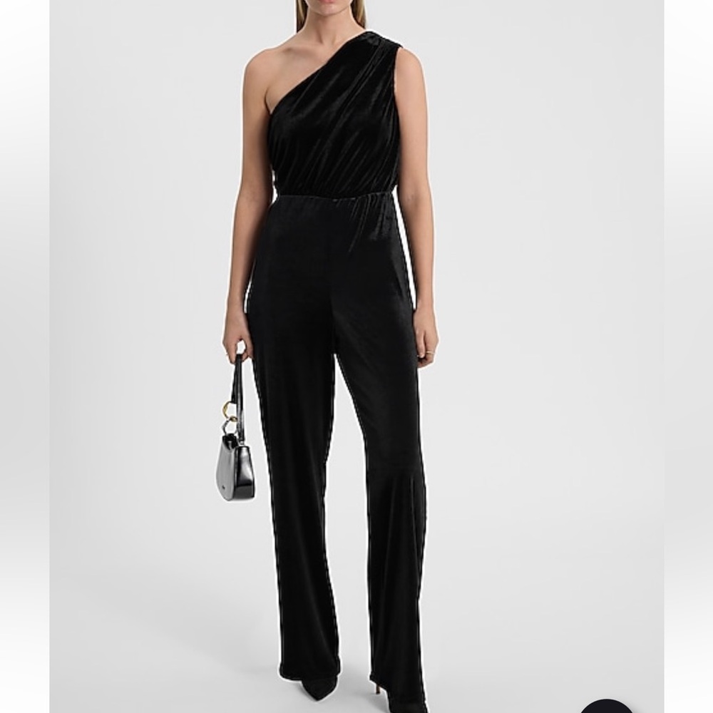 NWT Express Velvet One Shoulder Wide
Leg Jumpsuit